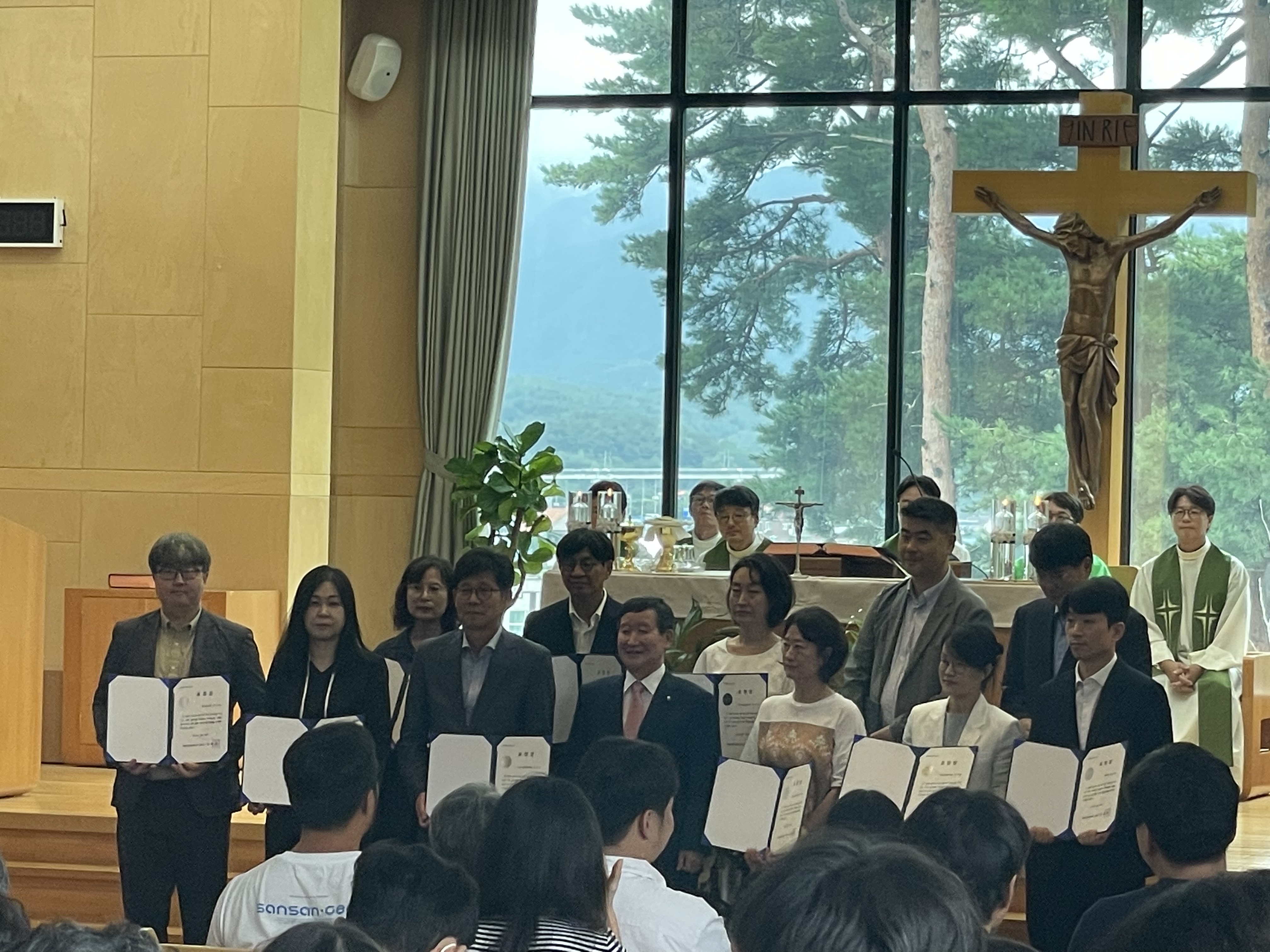 정욱영, 권이승 교수님 근속 축하 대표이미지